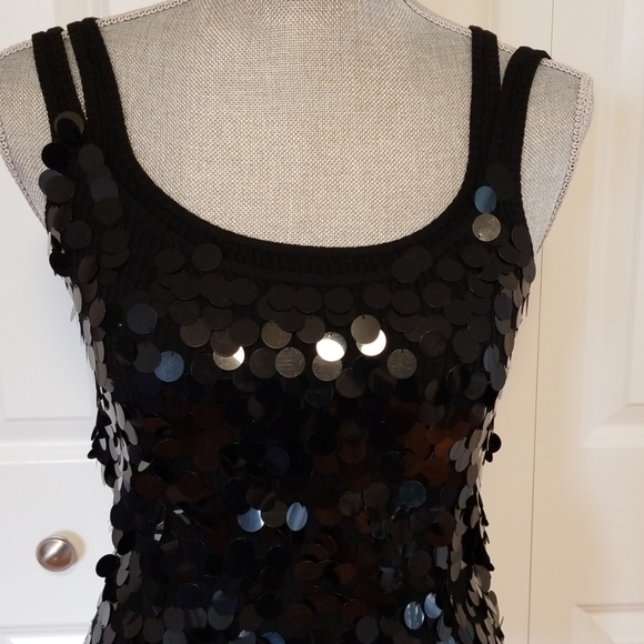 Top - Picture 2 of 8